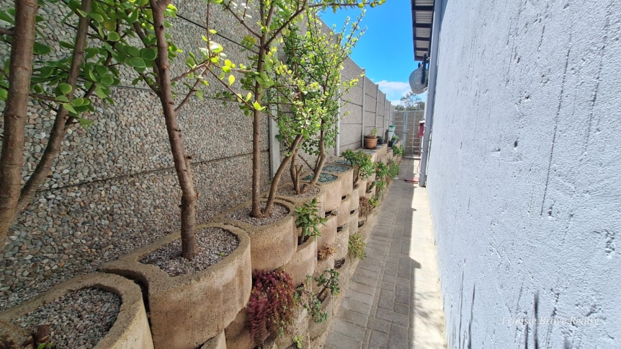 2 Bedroom Property for Sale in Island View Western Cape